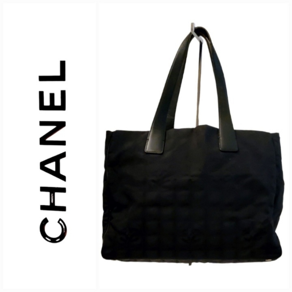 CHANEL BLACK NYLON TOTE